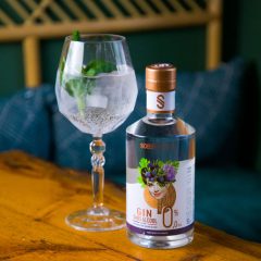 Alkoholfri sprit, gin 0.0%, Sober Spirits med drink gin & tonic